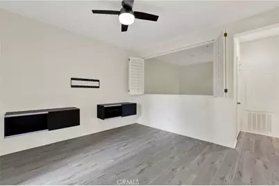 154 Gallery, Tustin, CA 92782 - Photo 4