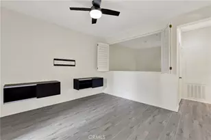 154 Gallery, Tustin, CA 92782 - Photo 4