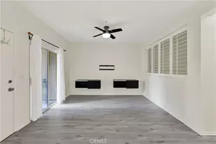 154 Gallery, Tustin, CA 92782 - Photo 16