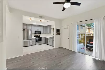 154 Gallery, Tustin, CA 92782 - Photo 14