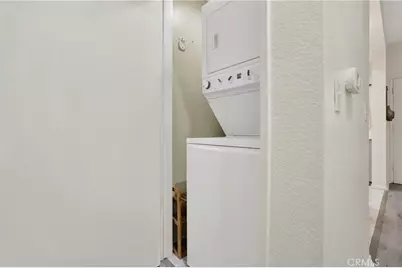 154 Gallery, Tustin, CA 92782 - Photo 22