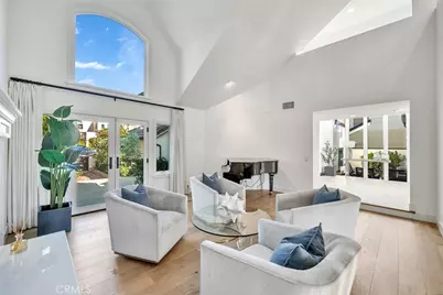 11 Hillsborough, Newport Beach, CA 92660 - Photo 18