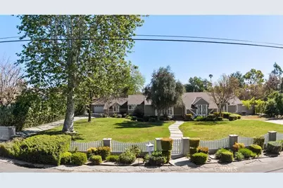 8756 Encino Avenue, Sherwood Forest, CA 91325 - Photo 2