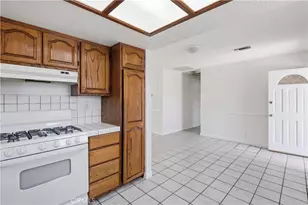 17081 Kampen Ln, Huntington Beach, CA 92647 - Photo 12