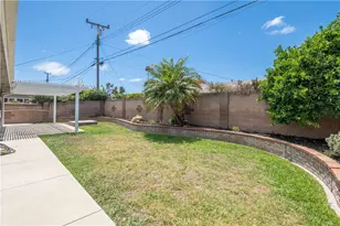 17081 Kampen Ln, Huntington Beach, CA 92647 - Photo 26