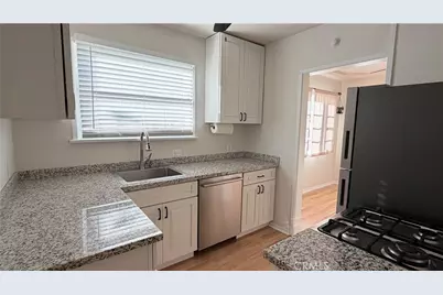 1745 Wellesley Avenue, Los Angeles, CA 90025 - Photo 4