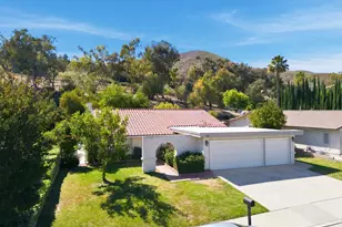 5835 Cardoza Dr, Westlake Village, CA 91362 - Photo 4