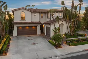 19055 Redford Ln, Huntington Beach, CA 92648 - Photo 2