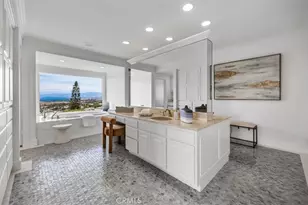 17 Napoli, Newport Beach, CA 92660 - Photo 32