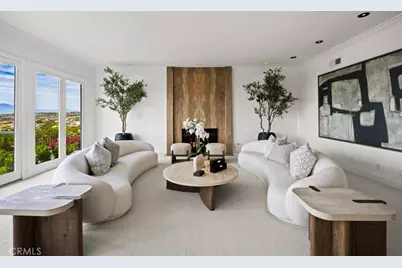 17 Napoli, Newport Beach, CA 92660 - Photo 10