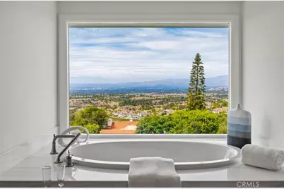 17 Napoli, Newport Beach, CA 92660 - Photo 34
