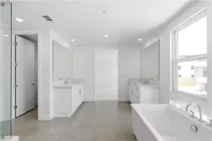 153 Apron, Irvine, CA 92618 - Photo 16