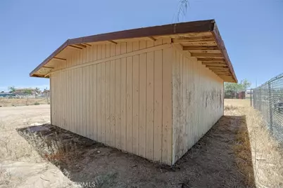 11389 Lee, Adelanto, CA 92301 - Photo 42