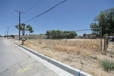 11389 Lee, Adelanto, CA 92301 - Photo 46