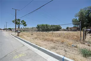11389 Lee, Adelanto, CA 92301 - Photo 46