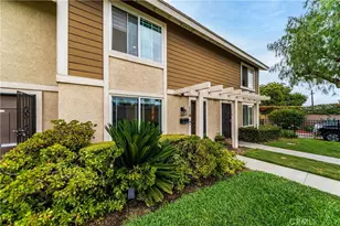 2921 S Sycamore St, Santa Ana, CA 92707 - Photo 2