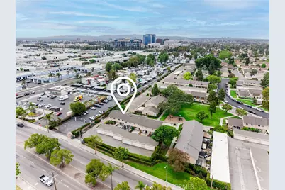 2921 S Sycamore St #E, Santa Ana, CA 92707 - Photo 32