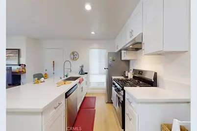 2835 S Fairview #H, Santa Ana, CA 92704 - Photo 6
