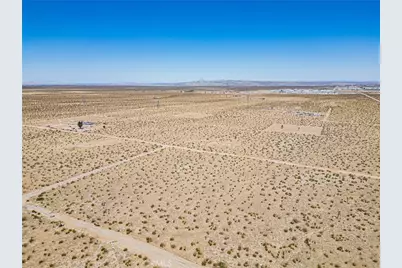 9500 Villa Street, Adelanto, CA 92301 - Photo 4