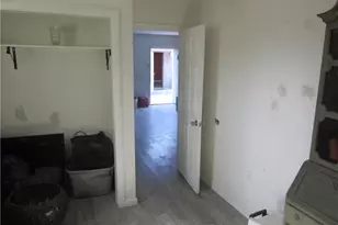 16592 Valencia, Fontana, CA 92335 - Photo 40