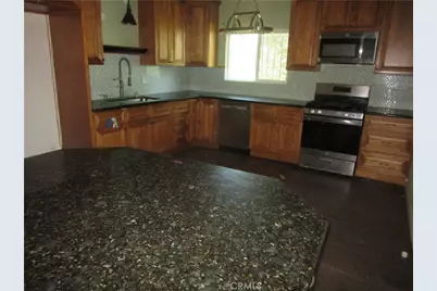 16592 Valencia, Fontana, CA 92335 - Photo 12