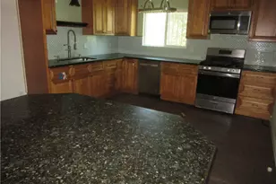 16592 Valencia, Fontana, CA 92335 - Photo 12