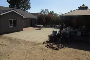 16592 Valencia, Fontana, CA 92335 - Photo 46