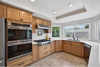 19402 Coralwood Lane, Huntington Beach, CA 92646 - Photo 2