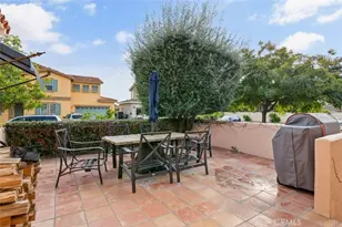 2805 W Bella Ct, Anaheim, CA 92804 - Photo 10