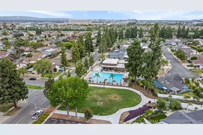 14892 Braeburn, Tustin, CA 92780 - Photo 42
