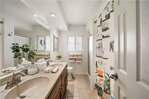8278 Artista Dr, Huntington Beach, CA 92646 - Photo 20