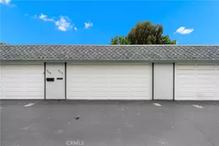 8278 Artista Dr, Huntington Beach, CA 92646 - Photo 28