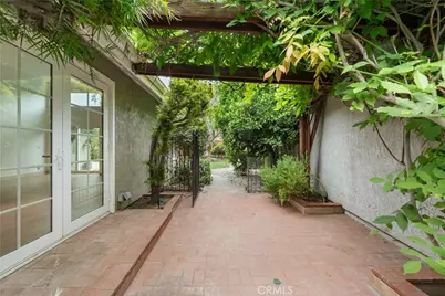 3437 Wimbledon Way, Costa Mesa, CA 92626 - Photo 44