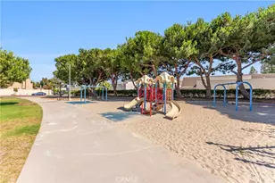 18723 Chapel Ln, Huntington Beach, CA 92646 - Photo 48
