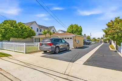 131 E 21st Street, Costa Mesa, CA 92627 - Photo 8