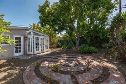 2831 Stanbridge Ave, Long Beach, CA 90815 - Photo 32