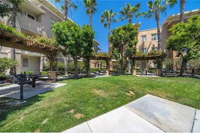 10852 Sonoma, Garden Grove, CA 92843 - Photo 32