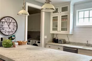 23 Edgewood, Newport Beach, CA 92660 - Photo 6