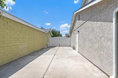 9001 Oceanwood Drive, Huntington Beach, CA 92646 - Photo 38