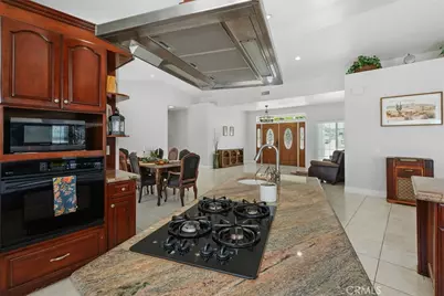 32910 Daily, Menifee, CA 92584 - Photo 14