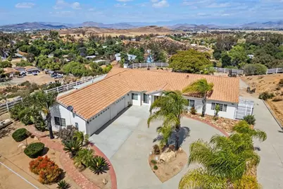 32910 Daily, Menifee, CA 92584 - Photo 6