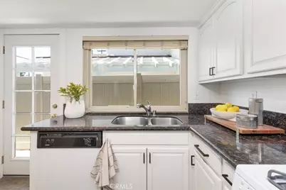 1094 Sea Bluff, Costa Mesa, CA 92627 - Photo 20