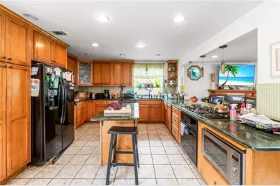 21661 Kaneohe, Huntington Beach, CA 92646 - Photo 8
