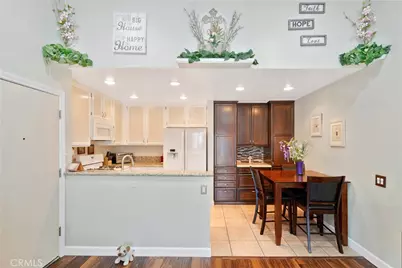 18292 Parkview, Huntington Beach, CA 92648 - Photo 10