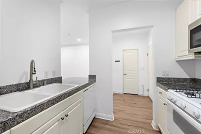 3131 Watermarke, Irvine, CA 92612 - Photo 8