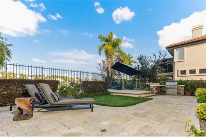 8 Flores, Lake Forest, CA 92610 - Photo 20