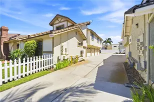 4891 Vista Dr, Huntington Beach, CA 92649 - Photo 32