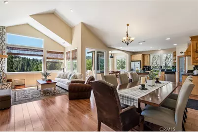 27347 Maplewood, Lake Arrowhead, CA 92317 - Photo 2