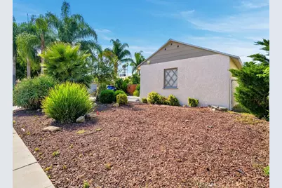 20457 Schoolcraft Street, Winnetka, CA 91306 - Photo 2