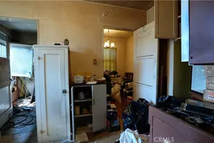 10504 S Manhattan, Los Angeles, CA 90047 - Photo 10